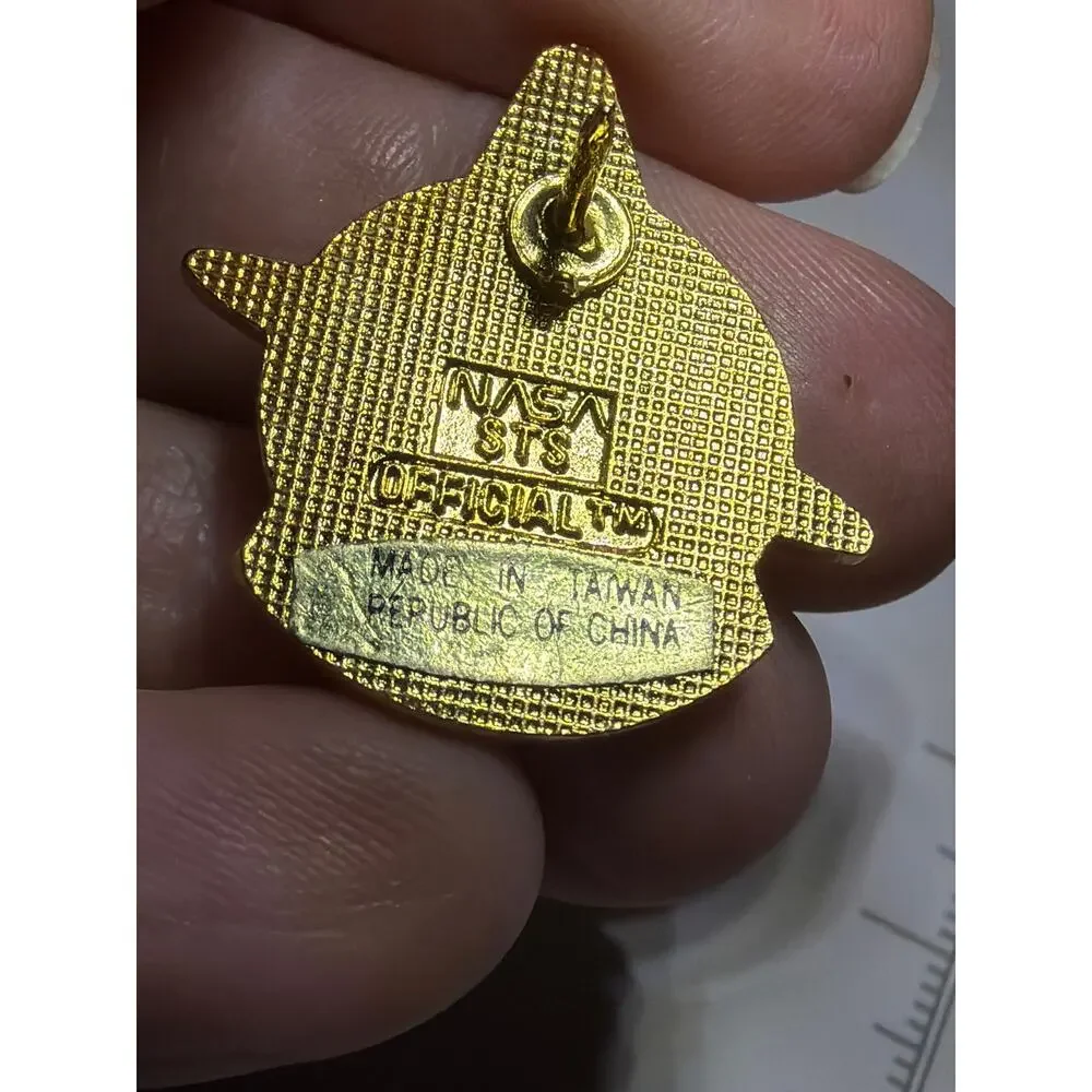 Vintage NASA STS-1 Columbia Young Crippen Space Shuttle Official Lapel Pin